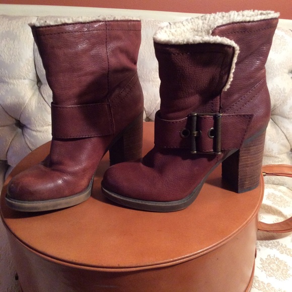 Boho Sherpa Heeled Bootie - Picture 3 of 6